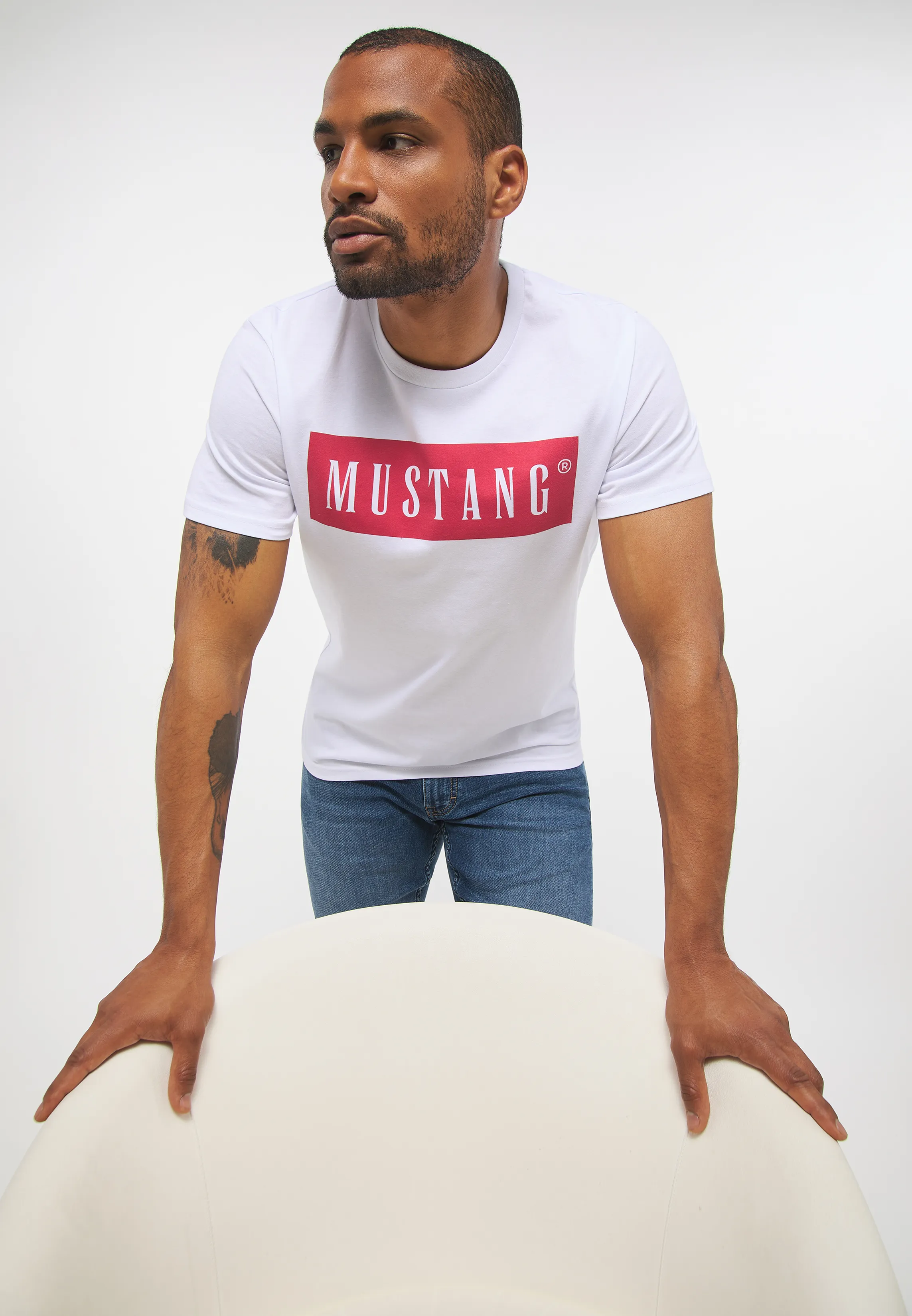 Футболка Alex C LOGO Tee белый