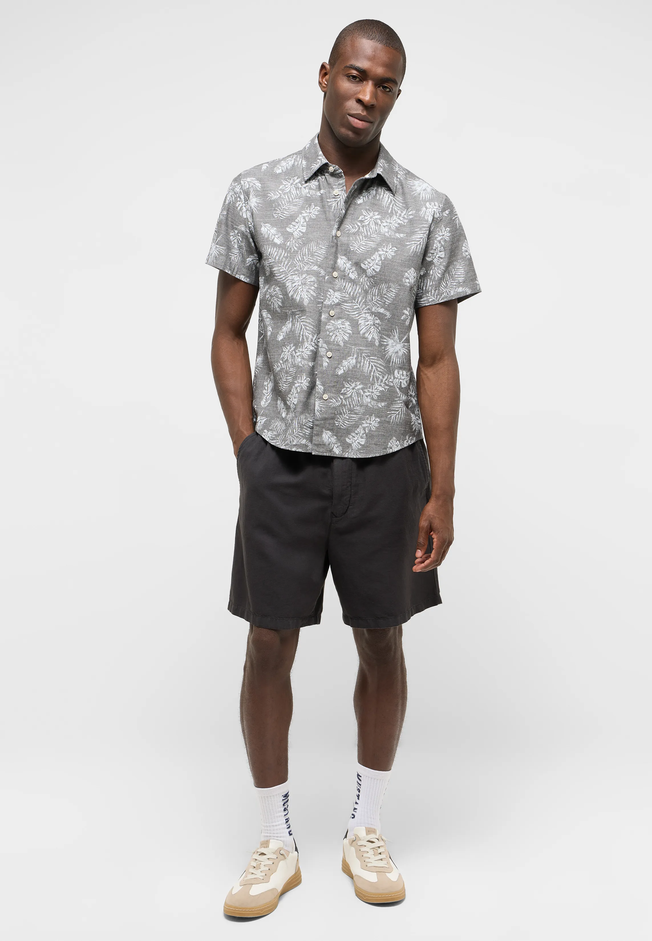 Шорты текстильные Linen Jogger Shorts чёрный цвет