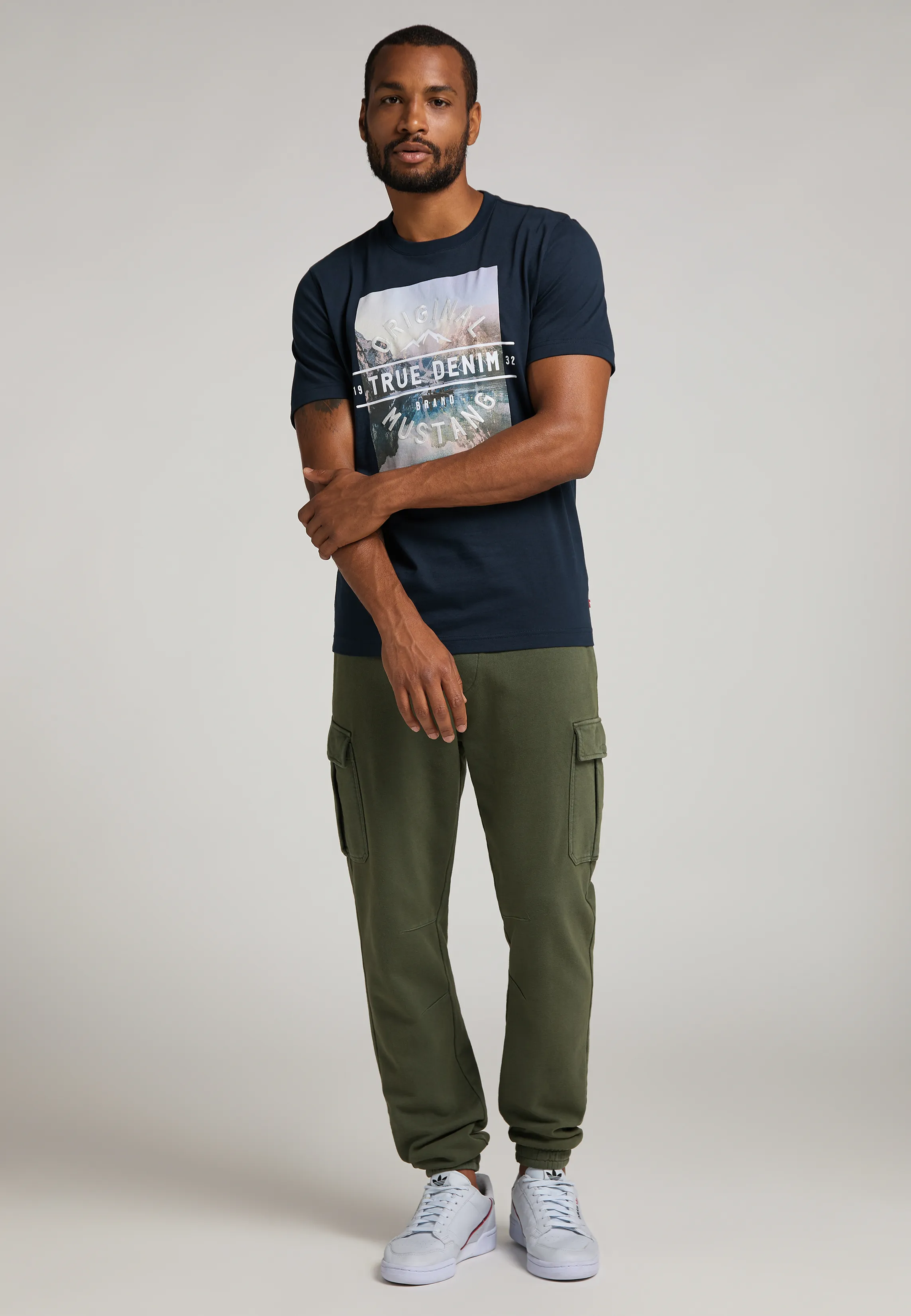 Джоггеры Sweat Cargo Jogger зеленый