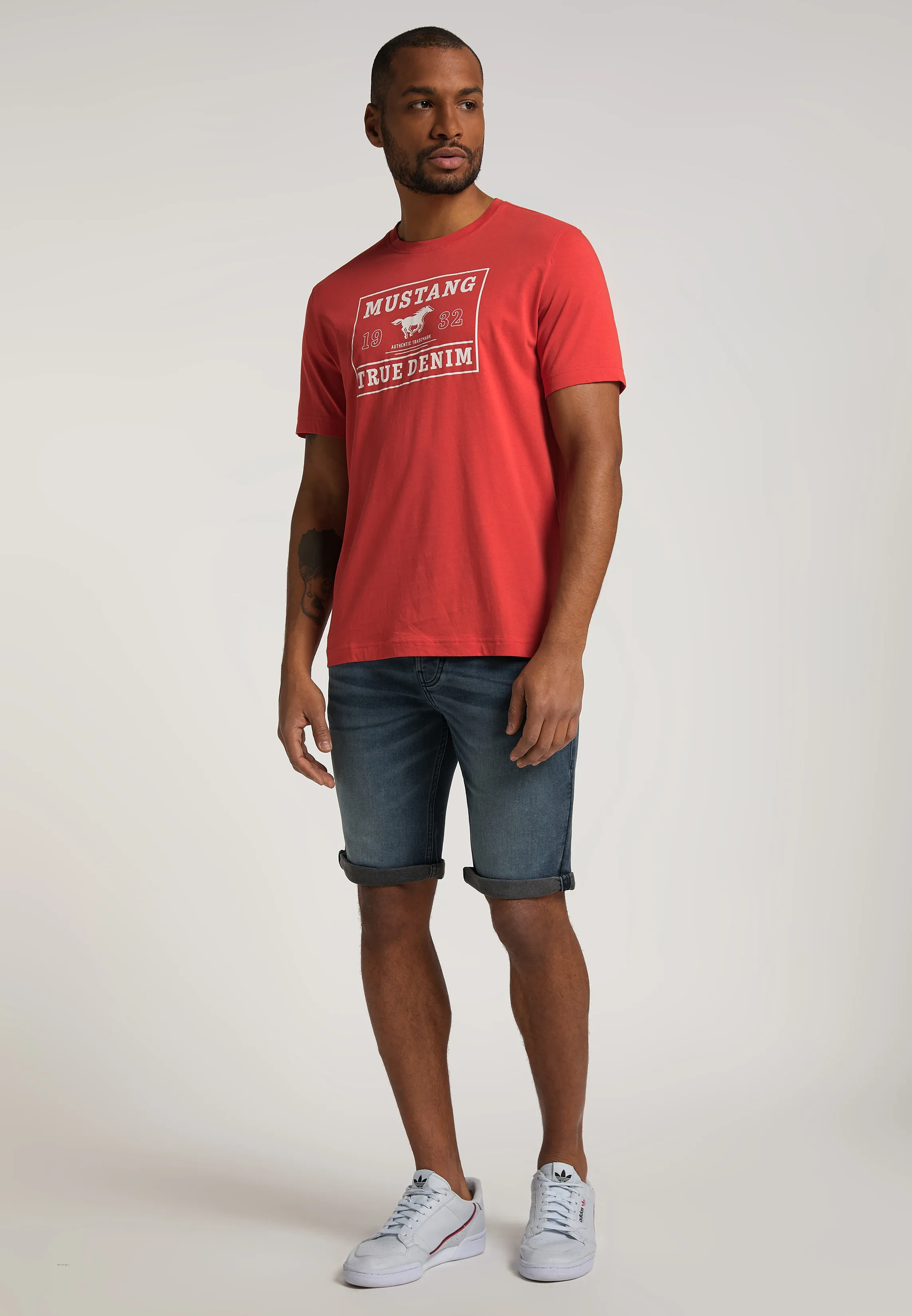 Футболка Alex C Print красный